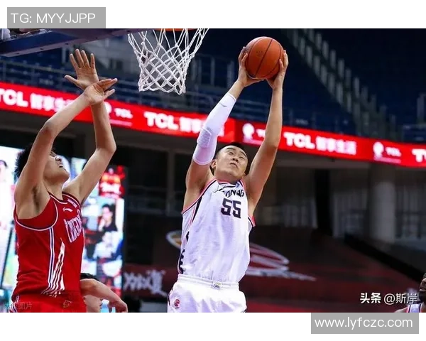 韩德君的篮球传奇之路：从青涩少年到CBA巨星的辉煌历程与心路历程